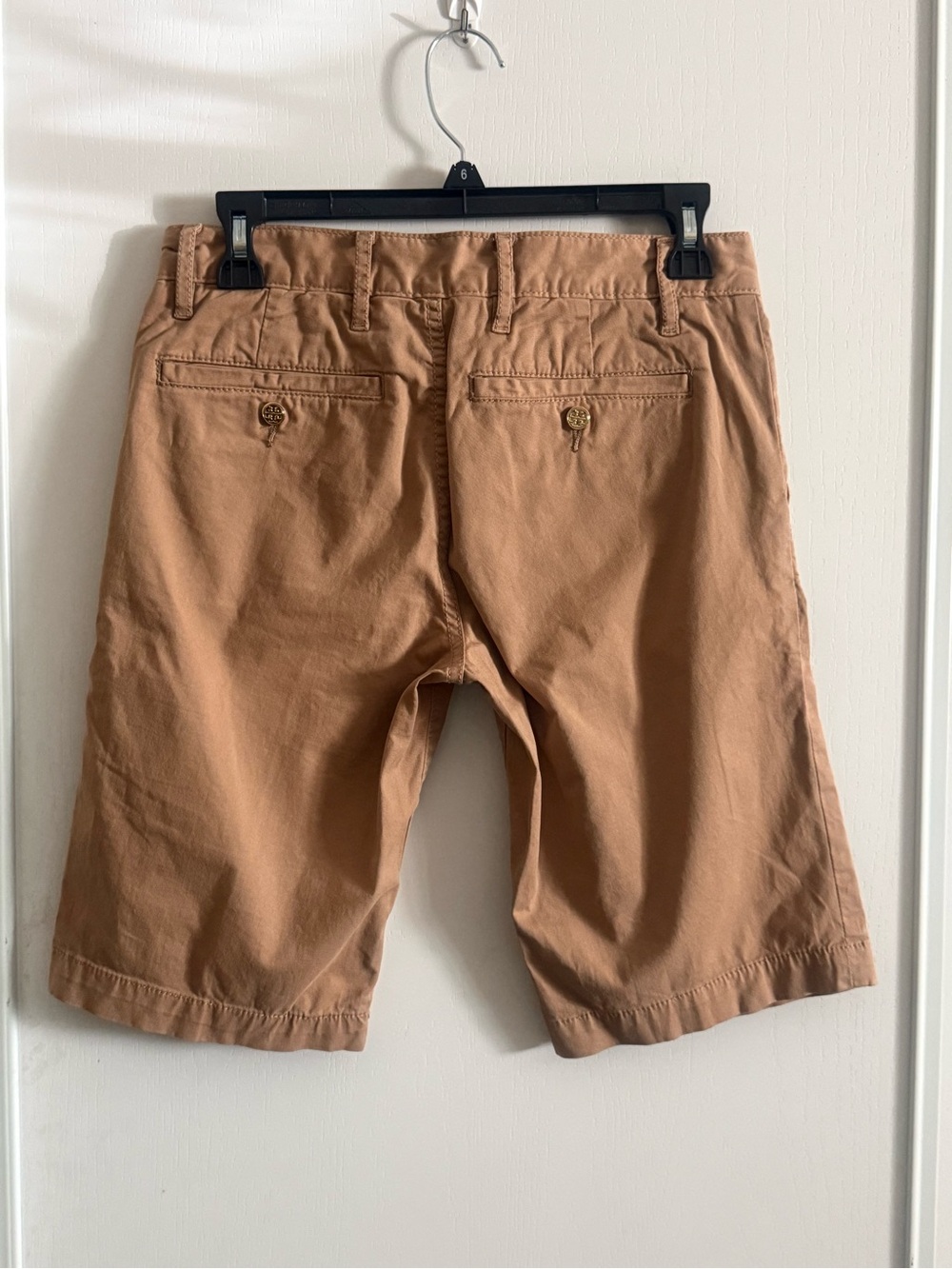 Tory Burch Khaki Tan Chino Bermuda Shorts Gold Logo Button Size 25 - Picture 2 of 7